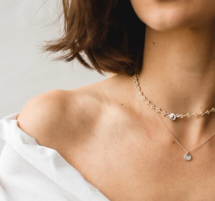 Emerging Trends: Contemporary Designs in Mother of Pearl Jewelry
