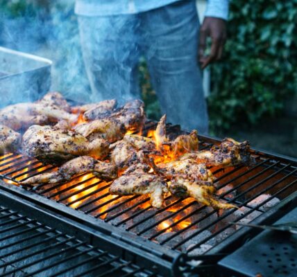 Hibachi Grilling vs. Traditional Barbecue