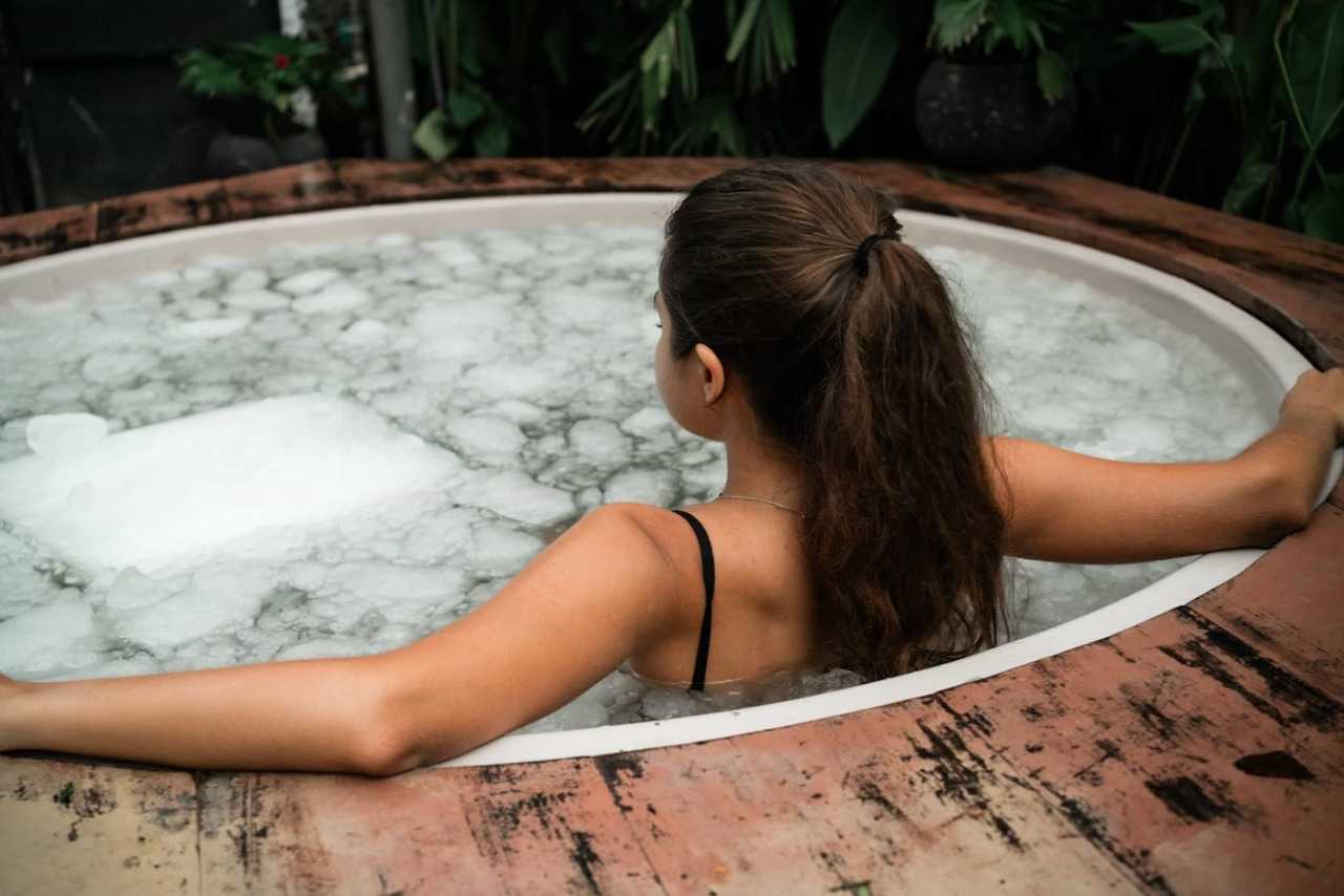 Ice Hot Tubs